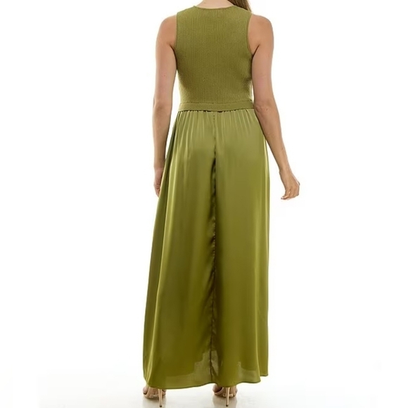 Taylor dress, XS. Maxi long sleeveless dress Olive/moss/sage green. Has Pockets! - Picture 2 of 5